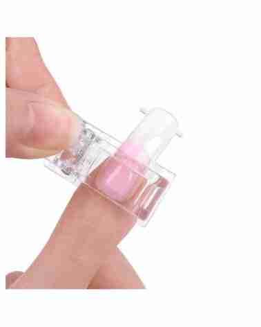 Plastic nail tip clip